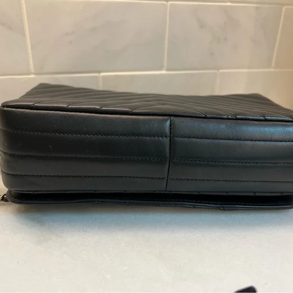 Authentic Chanel medium flapbag - like new with all accessories! - Picture 5 of 13